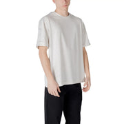 T-shirt Calvin Klein Sport pour homme, gris, en mélange de coton, coupe décontractée écru minimaliste et détails de coutures latérales discrets.