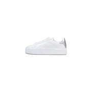 Calvin Klein Baskets compensées en cuir blanc pour femme avec languette argentée au talon