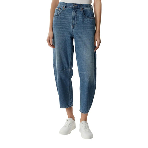 Calvin Klein Jean en denim de coton bleu pour femme, taille haute, coupe décontractée et ourlet court, couleur délavée moyenne