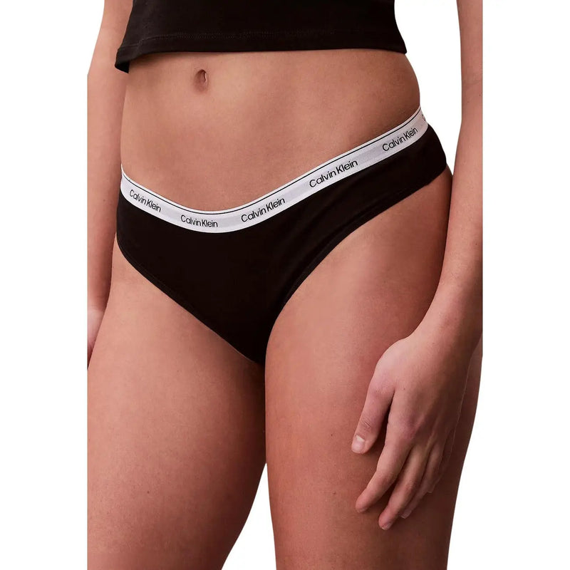 Calvin Klein Sous-vêtements féminins en coton brésilien noir avec une ceinture blanche ornée du logo de la marque