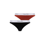 Calvin Klein Lot de 2 strings pour femme en coton modal blanc, comprenant des culottes classiques noires et terracotta avec logo sur la ceinture blanche.