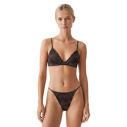 Calvin Klein Ensemble soutien-gorge triangle non doublé en dentelle imprimée léopard noire avec string assorti, motif léopard marron