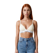 couleur crème Calvin Klein Soutien-gorge triangle légèrement doublé, à fines bretelles et bande en coton blanc ornée d'un logo