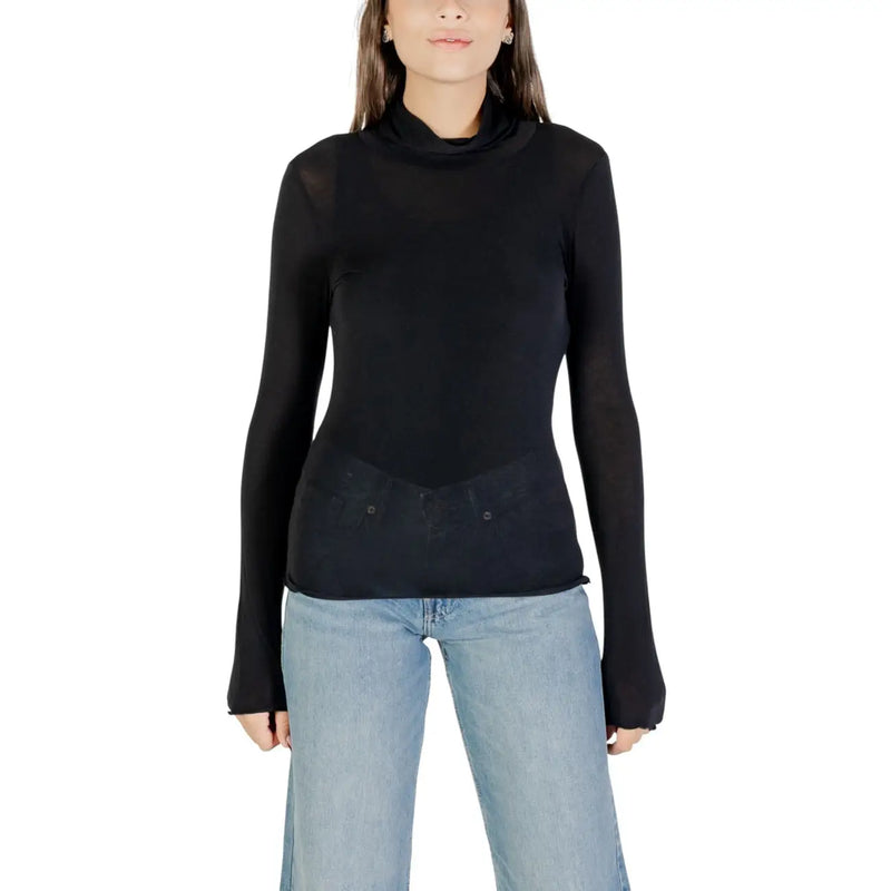 Black sheer turtleneck long sleeve fitted top made of cashmere modal from choral women collection
