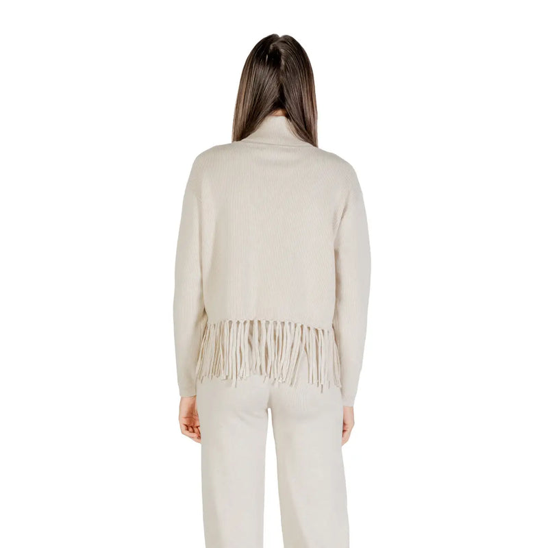 Pull beige en maille côtelée avec franges à l'ourlet, pull col roulé blanc en viscose mélangée Choral pour femme