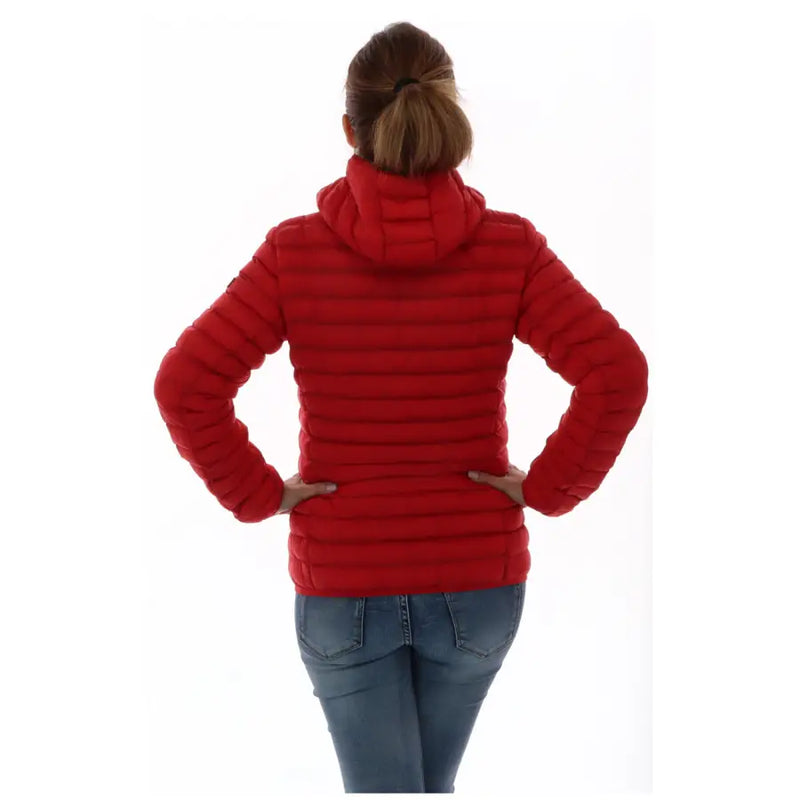 A vibrant red quilted puffer jacket with a hood and long sleeves from Ciesse Piumini women’s collection