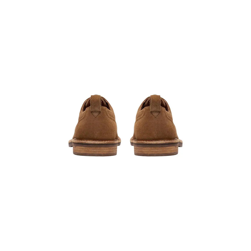 Clarks men lace up oxford shoes in camel brown suede with classic design and wooden soles