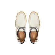 Chaussures à lacets pour homme Clarks, en cuir blanc avec détails noirs et semelles texturées, article 26187380