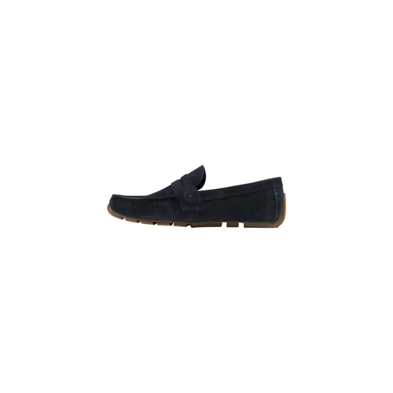 Mocassins Clarks pour homme en daim bleu marine avec semelle en caoutchouc beige et bride unique, chaussures printemps-été