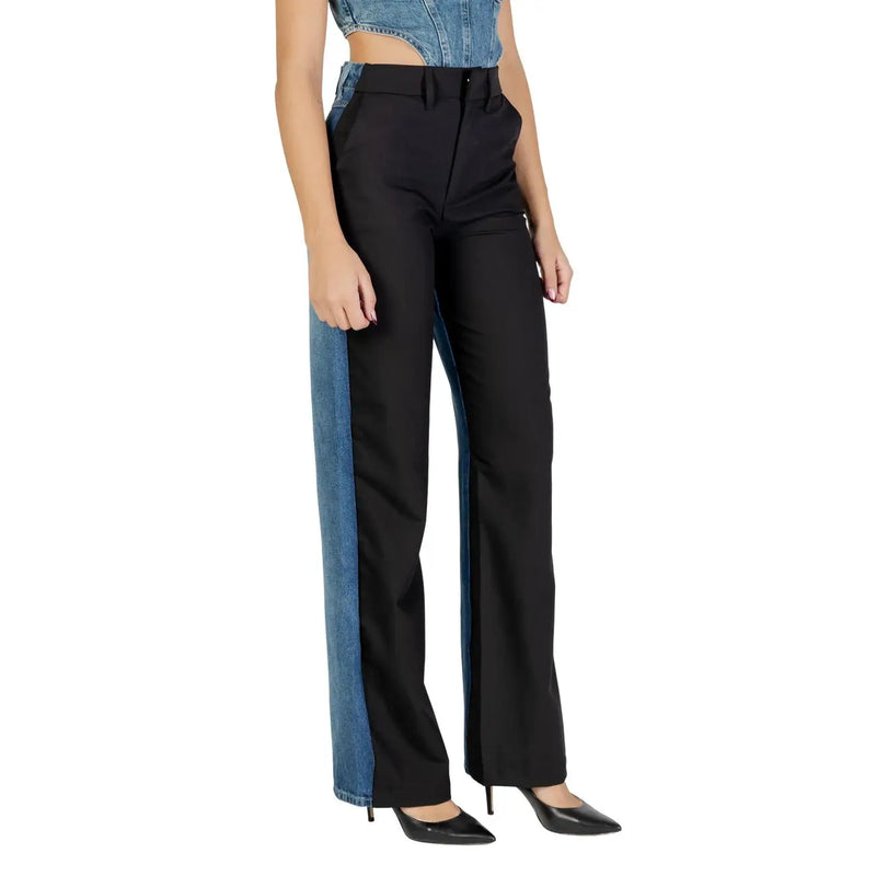 Colcci women black jeans fall winter collection featuring high waist black and blue denim contrast pants with side seam detailing