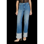 Jean Colcci pour femme, bleu coton, coupe slim, taille haute, ourlets retroussés et jambes droites.