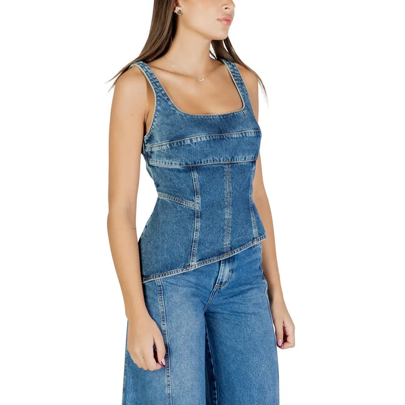 Débardeur en denim bleu clair style corset Colcci pour femme top article 036.11 avec coutures apparentes et encolure carrée