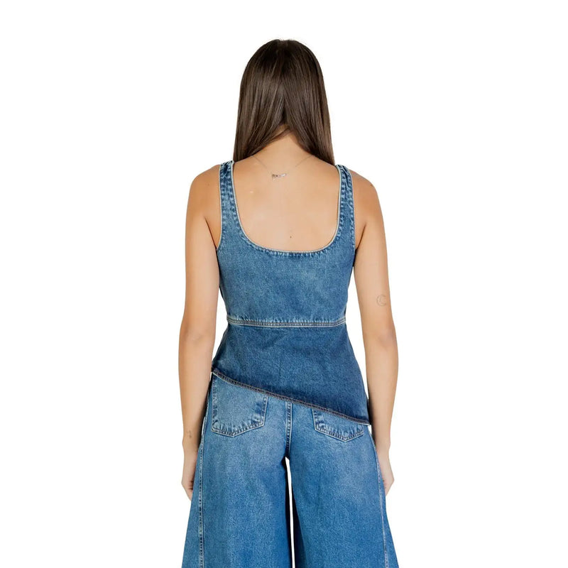 Débardeur en denim bleu clair Colcci pour femme top avec encolure carrée et taille ajustée article 036.11