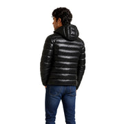 Doudoune Colmar Originals pour homme, noire, avec extérieur matelassé brillant et capuche intégrée (vue de face)