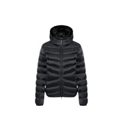 Veste matelassée noire à capuche pour femme Colmar Originals, avec une enveloppe extérieure brillante et imperméable et un logo discret sur la manche.