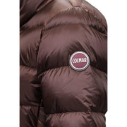Doudoune matelassée Colmar Originals pour femme, en polyester marron à la texture brillante et ornée d'un logo circulaire sur l'épaule.