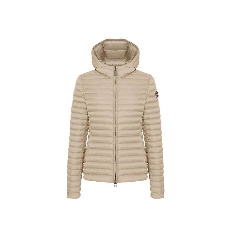 Veste à capuche Colmar Originals pour femme, en nylon beige, avec surpiqûres horizontales et petit logo sur la manche gauche.