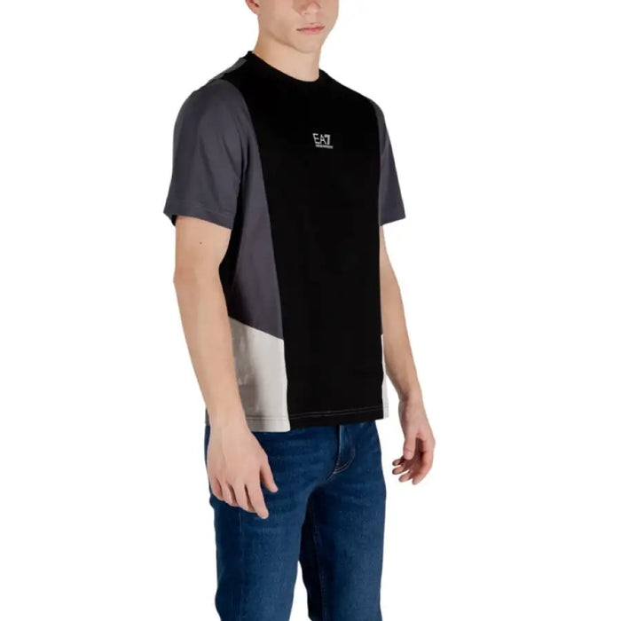 Color-blocked crew neck T-shirt for men, stylish casual apparel option