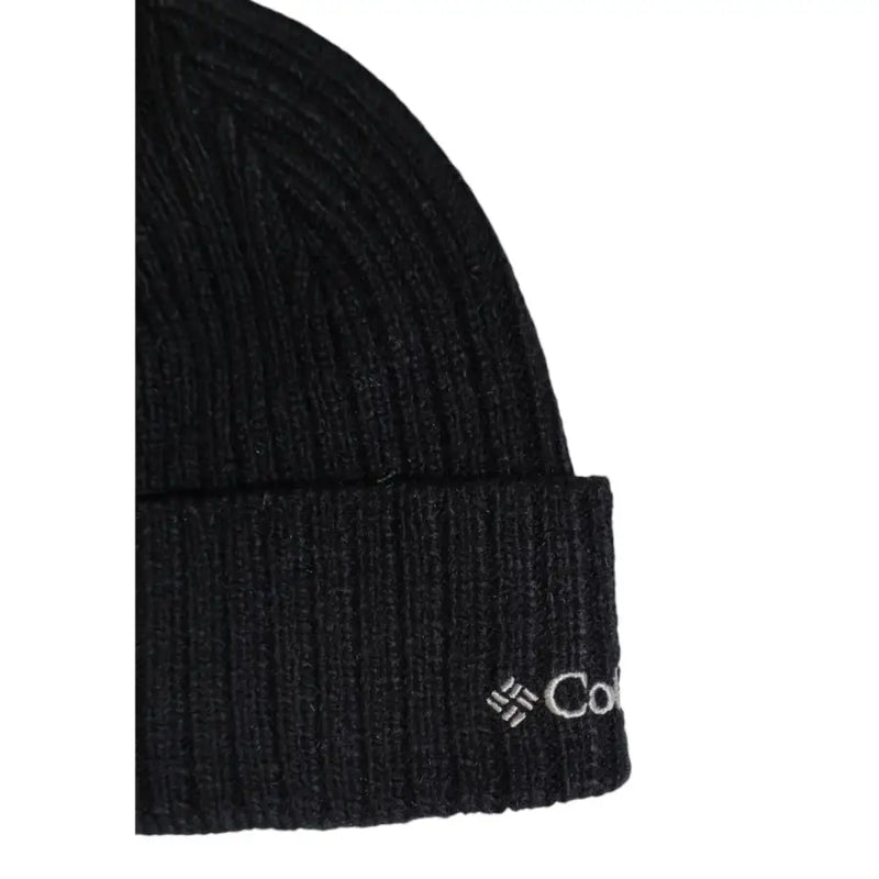 Black columbia beanie with white logo.