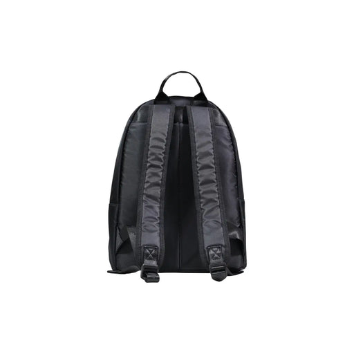 Sac à dos en nylon noir de la marque County of Milan avec bretelles rembourrées et top poignée vue de l'arrière