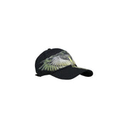 Casquette homme noire du comté de Milan en mélange de coton, ornée d'un motif détaillé d'ailes déployées grises, blanches et vertes.
