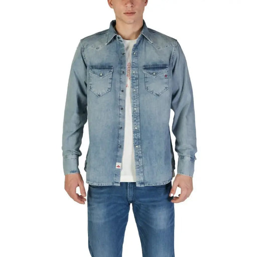 Replay Men’s Classic Blue Long Sleeve Shirt in stylish denim fabric for men