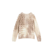 Pull Desigual pour femme, en maille beige mélangée de laine, à col rond, orné de motifs torsadés complexes et de subtiles décorations dorées.