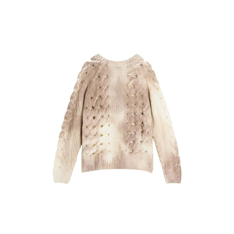 Pull Desigual pour femme, en maille beige mélangée de laine, à col rond, orné de motifs torsadés complexes et de subtiles décorations dorées.