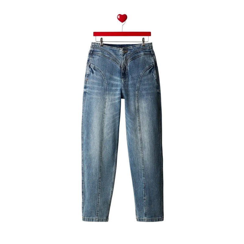 Jean Desigual pour femme en coton bleu stretch, denim clair délavé, taille haute, coupe droite avec détails subtilement délavés