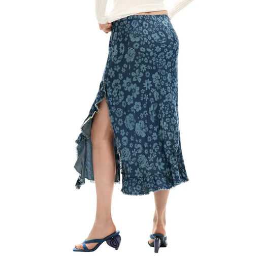 Jupe midi Desigual pour femme, en lyocell bleu à fleurs, fendue jusqu'à la cuisse et ourlet volanté.