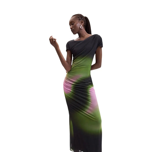 Robe midi Desigual pour femme, coupe slim verte, dégradé noir-vert et tourbillons roses, en polyester et élasthanne.