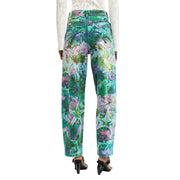 Jean Desigual pour femme, en coton bleu clair à motif floral, jambes larges, dans des tons turquoise, rose et blanc, avec une matière denim éclatante.