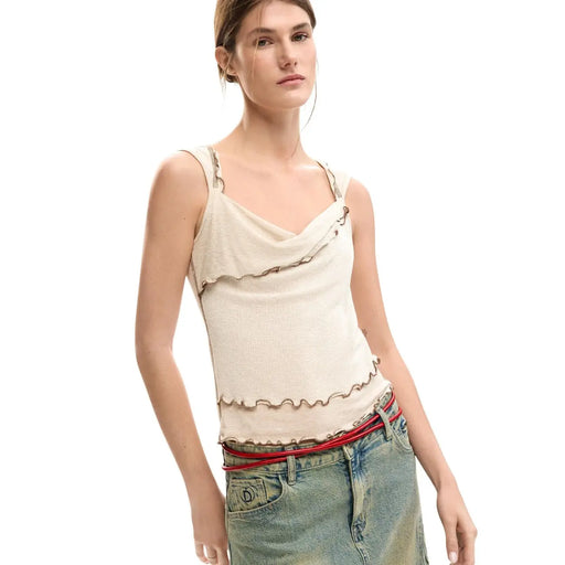 Débardeur en maille texturée couleur crème, à bords volantés et surpiqûres décoratives, de la marque Desigual en viscose beige. top