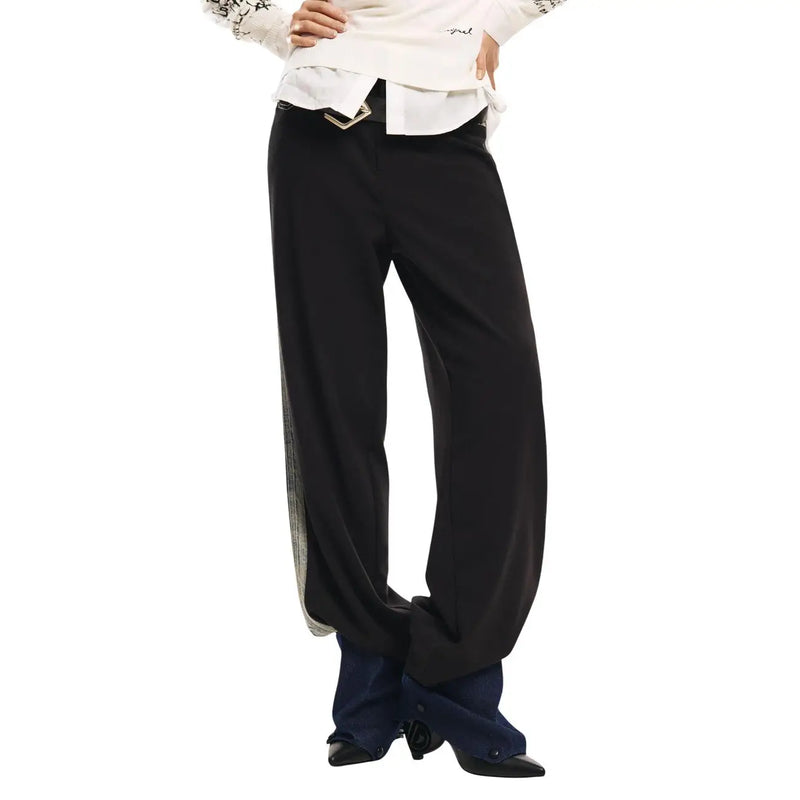 Pantalon Desigual pour femme, noir, mélange de coton, coupe slim, avec une fine rayure verticale grise sur la couture latérale