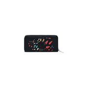 Portefeuille Desigual noir pour femme, doté de poches zippées et orné d'un motif abstrait rouge, vert et or éclatant sur une surface texturée.