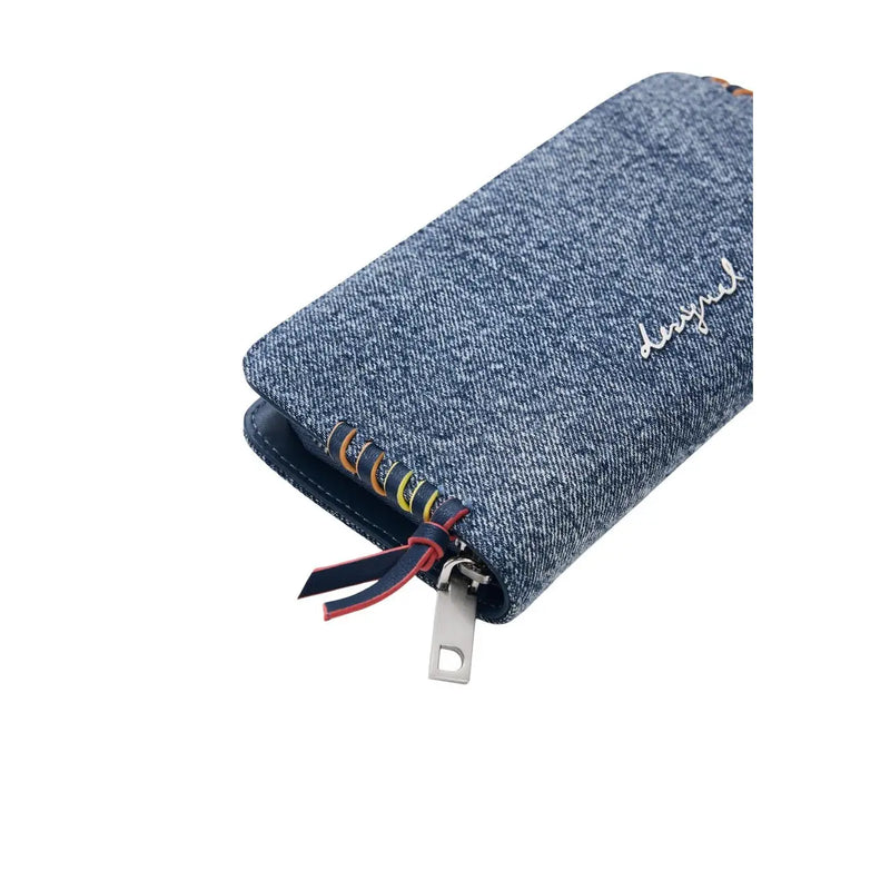 Portefeuille femme Desigual bleu clair à l'aspect denim, orné de broderies argentées et d'une tirette de fermeture éclair colorée, 19 x 11 x 2,5 cm