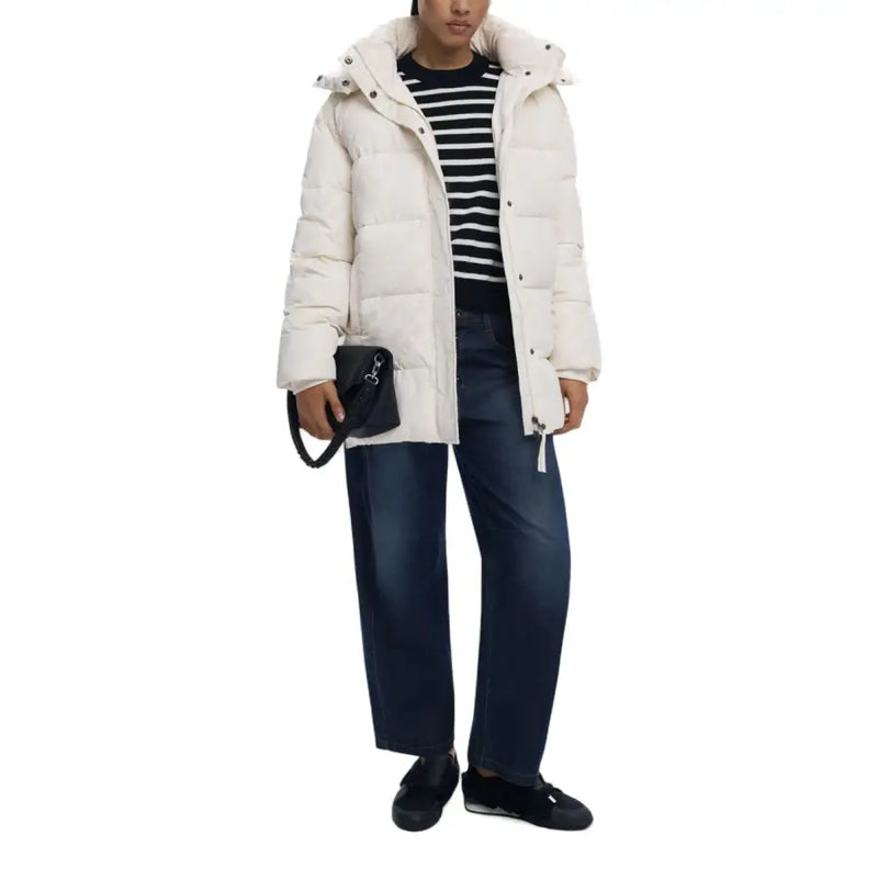 Doudoune Desigual couleur crème, matelassée et à capuche ajustable