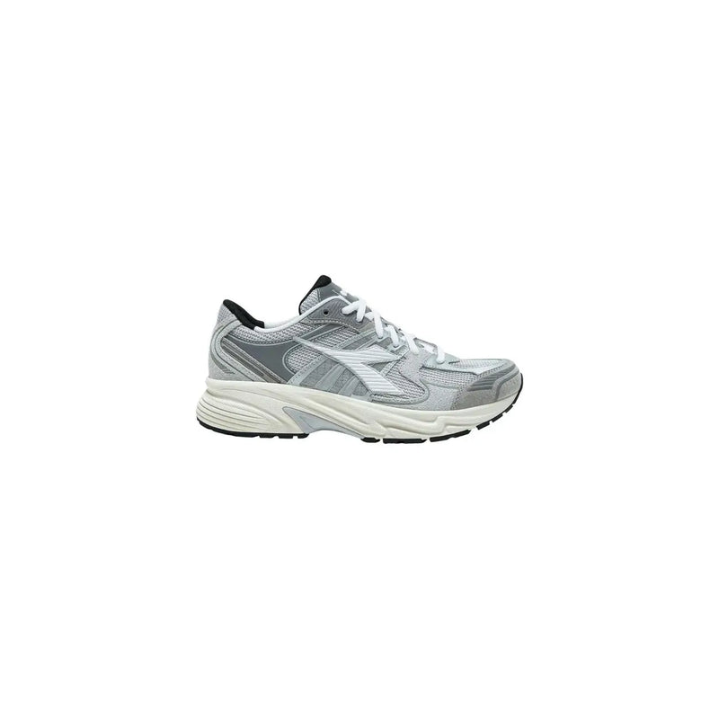 Diadora Baskets grises pour homme Mythos Star en cuir mélangé avec empeigne en mesh gris et blanc et détails noirs au niveau du talon