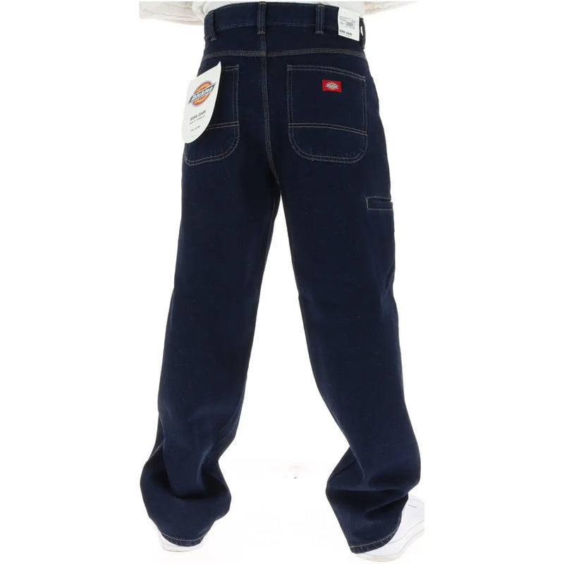 Dickies Jean cargo pour homme bleu foncé avec écusson rouge de la marque sur la poche arrière, vue arrière