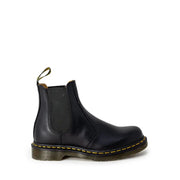 Bottes Chelsea Dr Martens pour homme, en cuir noir, avec empiècements élastiques latéraux et surpiqûres jaunes, collection printemps-été 22227001