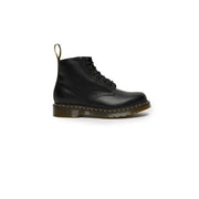 Bottes Dr. Martens pour homme en cuir noir avec lacets noirs à la cheville, vues de l'arrière