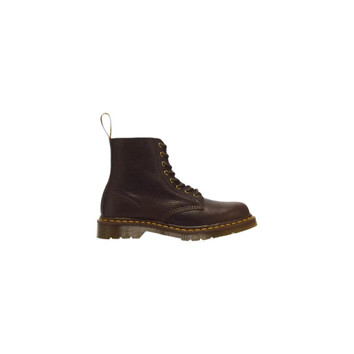 Bottes Dr. Martens homme en cuir marron foncé, modèle 1460 Pascal, montrant l'arrière de la botte.