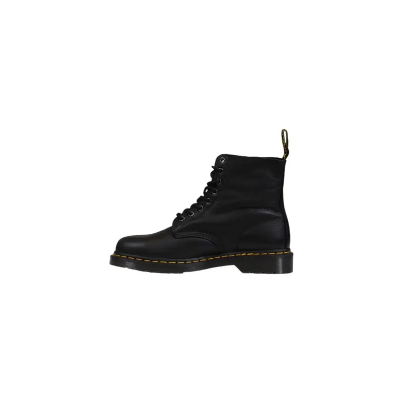 Bottes Dr. Martens pour homme en cuir noir à lacets, montrant la tige en cuir noir et la semelle résistante de l'arrière