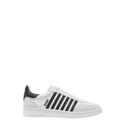 Dsquared Baskets sport en cuir blanc pour homme, à enfiler, avec bandes noires et languette au talon (vue de l'arrière).