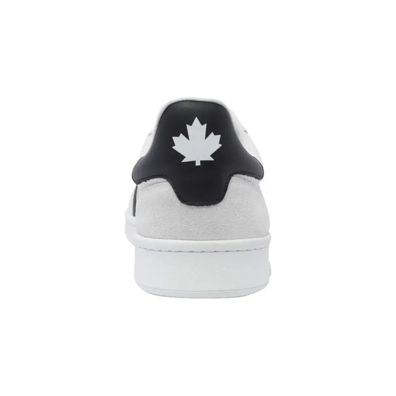 Dsquared Baskets sportives blanches pour hommes, en cuir, à enfiler, avec languette arrière en daim blanc et noire ornée du logo feuille d'érable