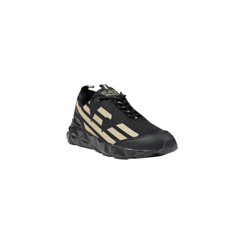 Ea7 Baskets de sport pour homme, noires et beiges, avec tige en mesh texturé, logo à rayures audacieux et semelle géométrique épaisse.
