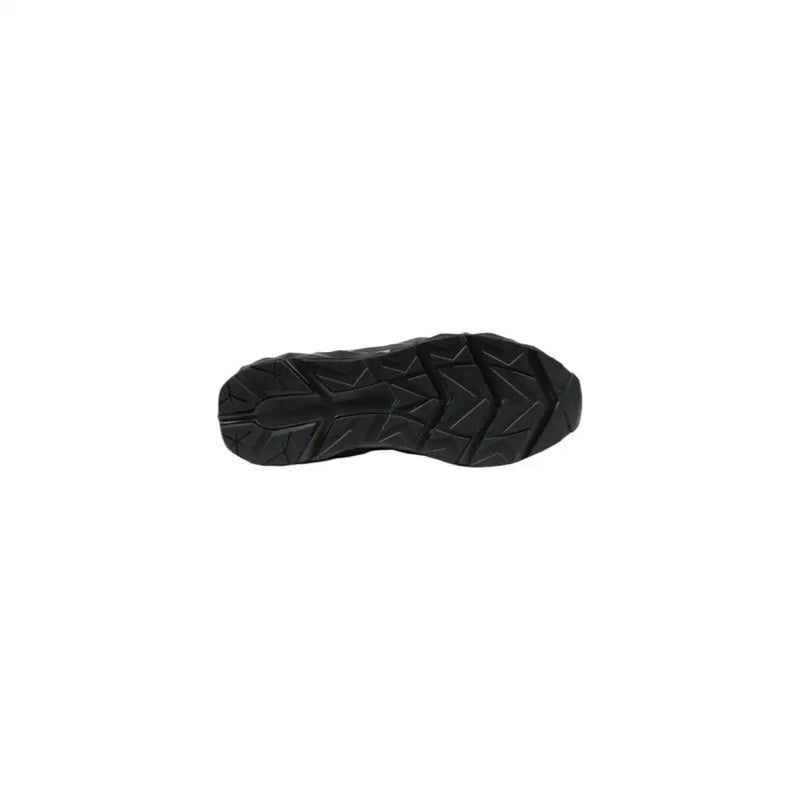 Semelle en caoutchouc noir avec motif géométrique sur les baskets de sport pour homme ea7 noires et beiges, conçues pour la performance.