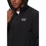 Ea7 Veste blazer matelassée noire à capuche pour homme, en tissu élégant et résistant à l'eau, avec logo Emporio Armani blanc discret sur la poitrine.