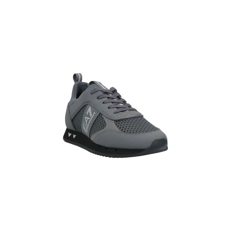 Ea7 Baskets grises en polyamide pour homme, à enfiler, avec empiècements en mesh et synthétiques et semelle en caoutchouc noir.