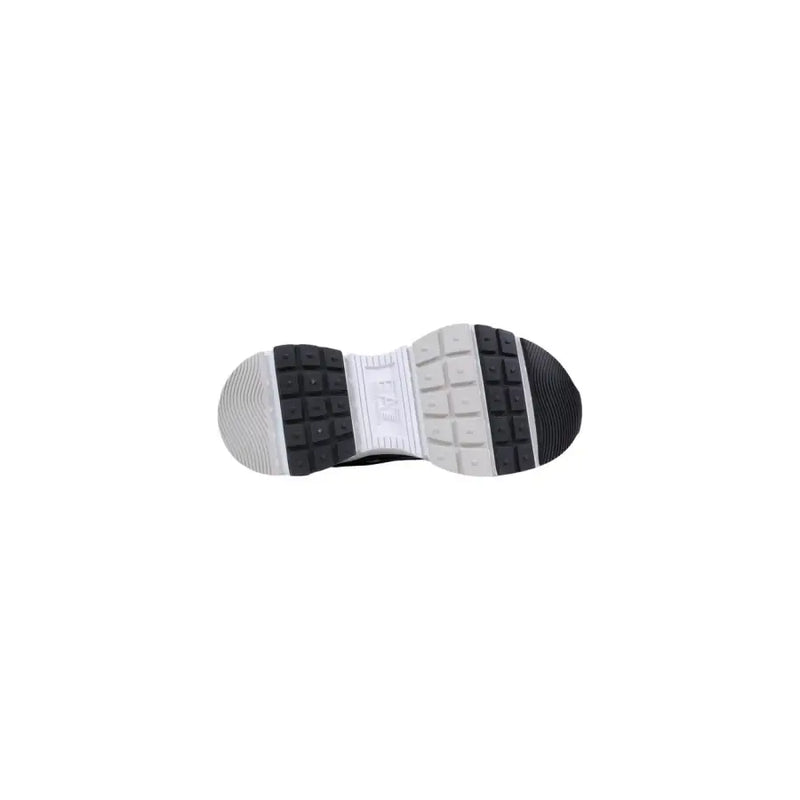 Baskets EA7 pour homme, noires à lacets, en polyester, semelle en caoutchouc noir et blanc avec adhérence texturée.
